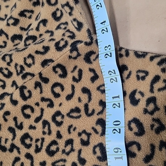 Hollister, Size XS Leopard Print Fleece 1/4 Zip Pullover, Oversized, GUC - Picture 11 of 16